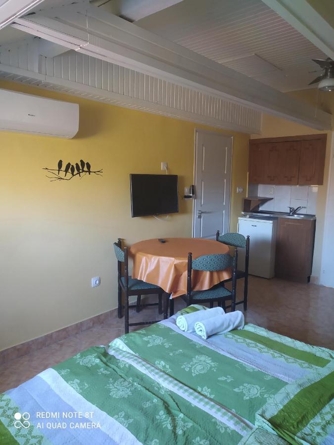 Apartmanhaz Gabriella Harkány Екстериор снимка